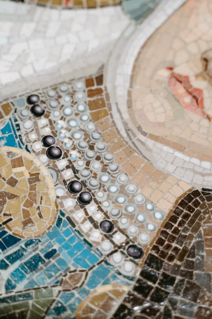 Уникальные мозаики XIX века в убранстве фасадов