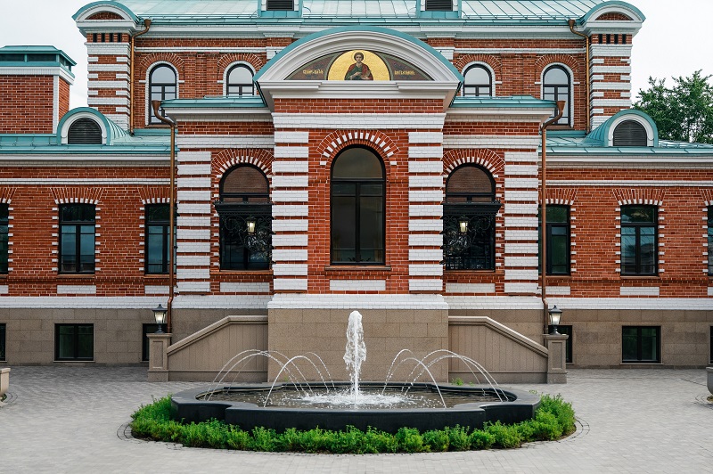 Уникальные мозаики XIX века в убранстве фасадов